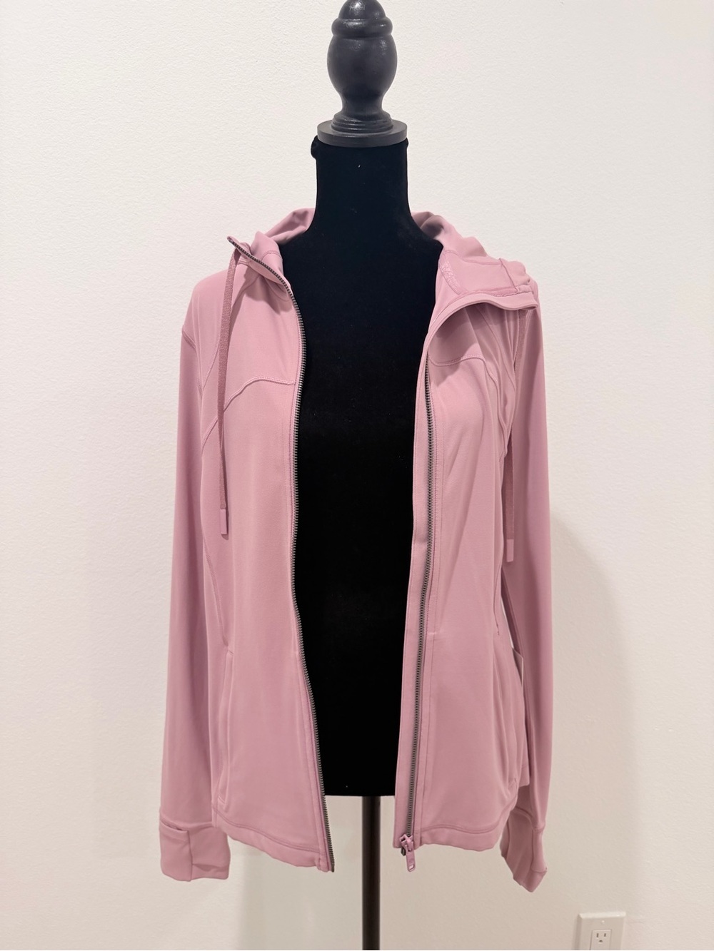 Lululemon Hooded Define Jacket - Picture 6 of 17